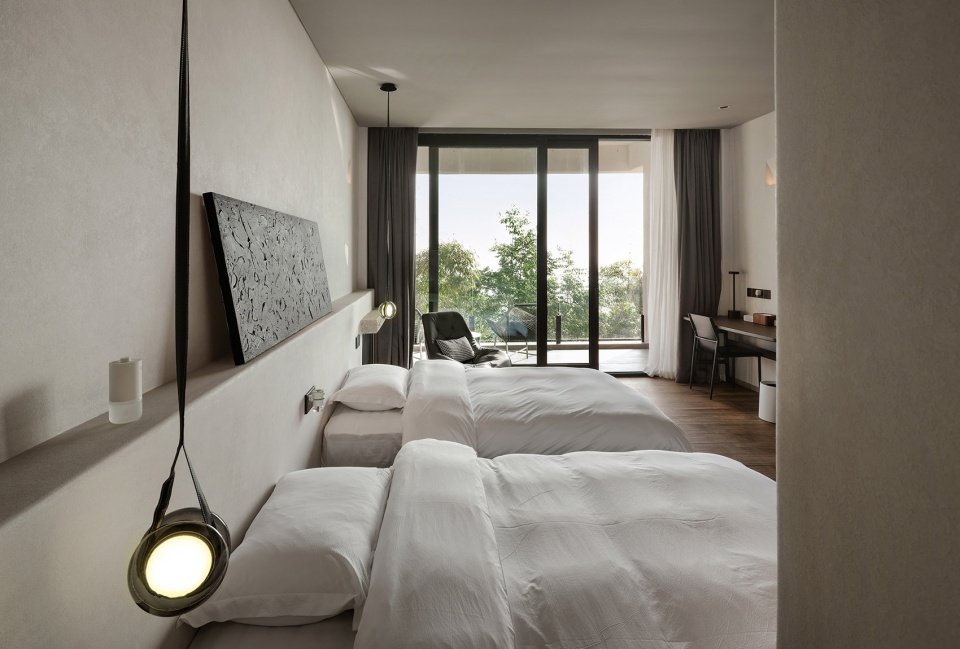 MUNWOOD RESORT China by LEW ASSOCIATES