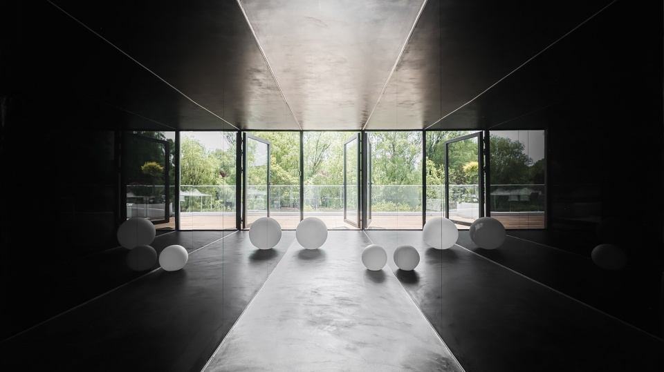 Shanghai Ferrari House by FF DESIGN
