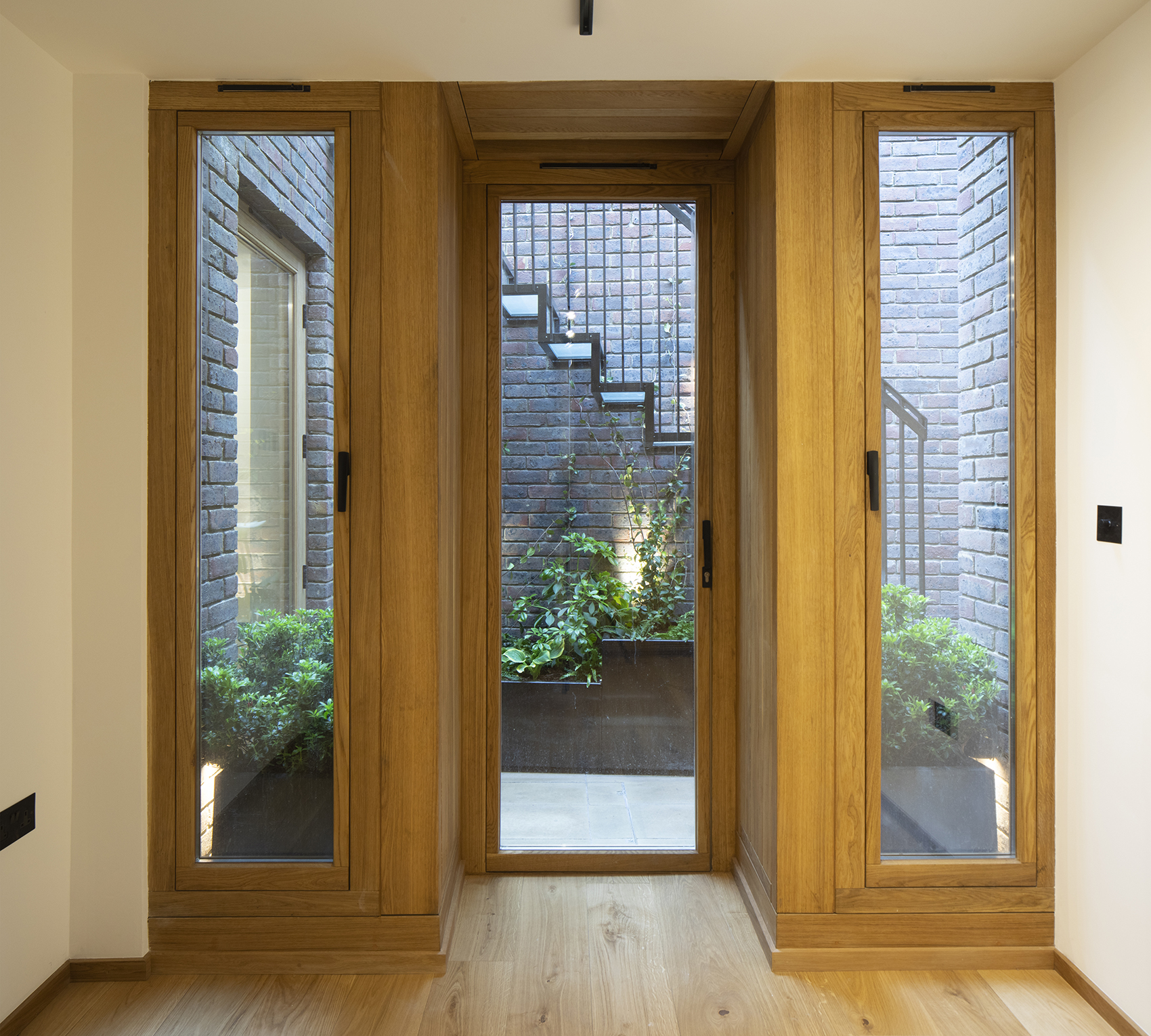 southwark brick house by satish jassal architects