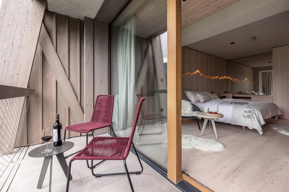 HOTEL BOHINJ REVITALISED by OFIS arhitekti