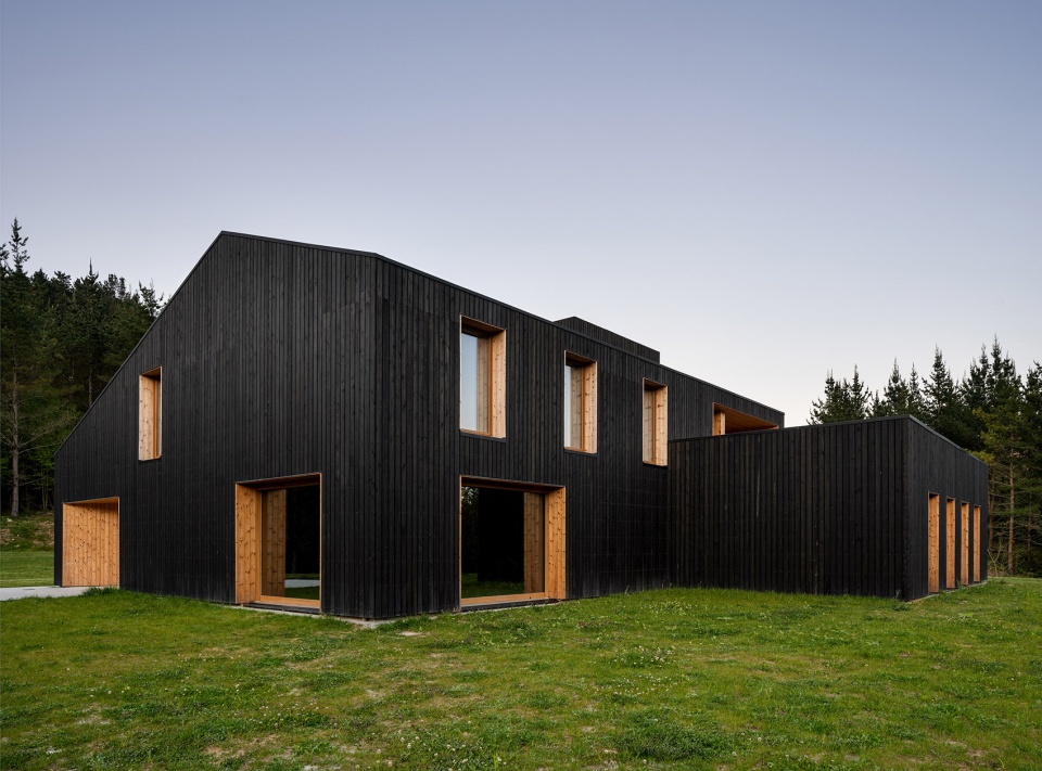 caserio azkarraga by babelstudio bonadona arquitectura