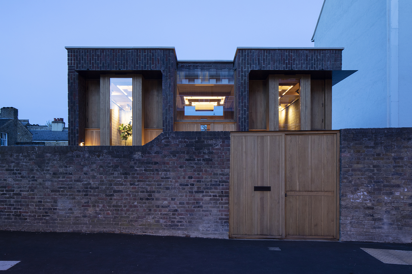 southwark brick house by satish jassal architects