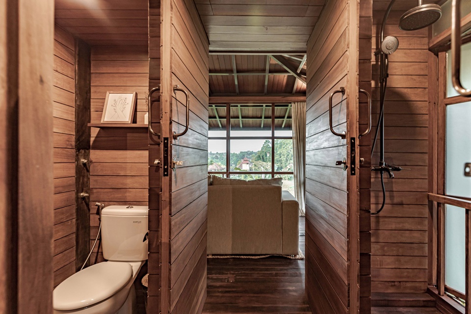 Treehouse C Stilt Studios