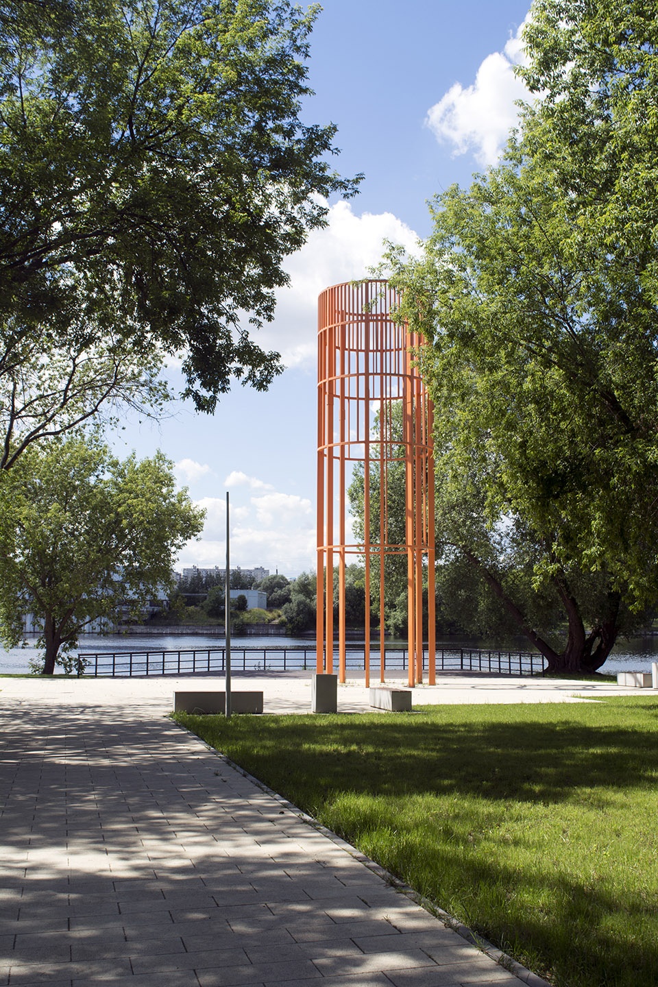 Park on the banks of the moskva river WOWHAUS