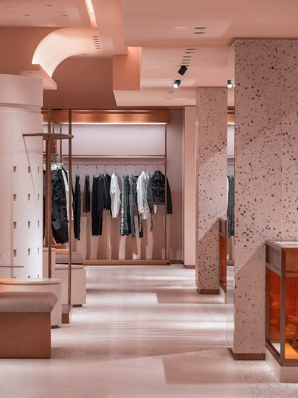 Luxemporium Studio Ten