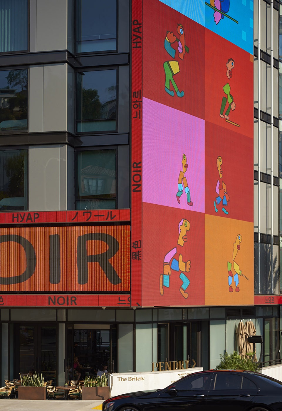 gold by thierry noir