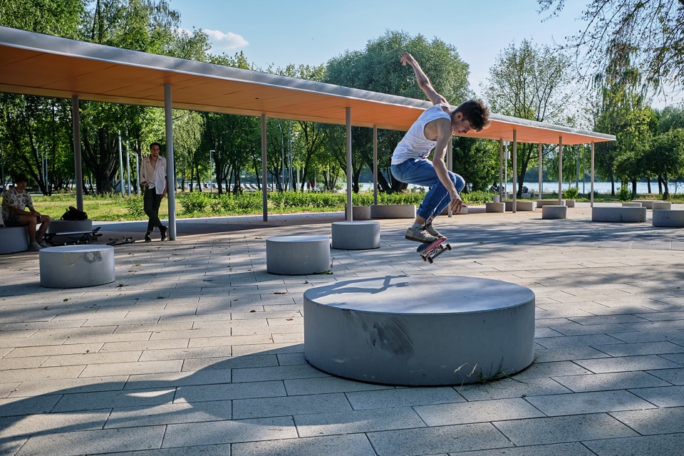 Park on the banks of the moskva river WOWHAUS