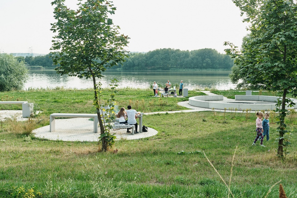 Park on the banks of the moskva river WOWHAUS