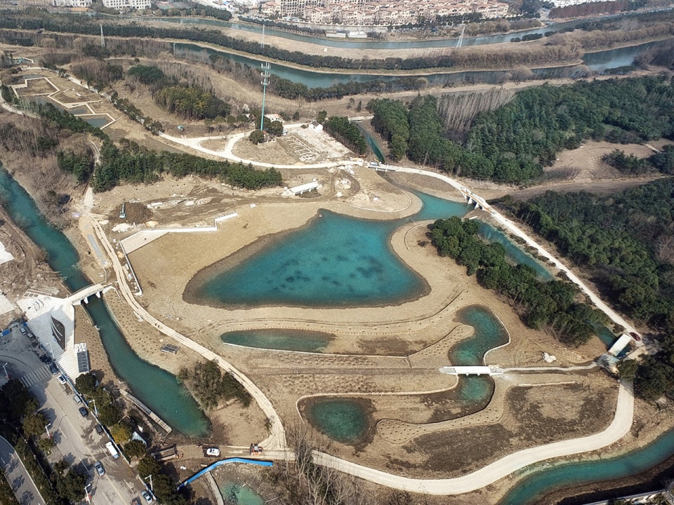 forest park west entry breaking barriers to connect neighborhood landscape infrastructure china by plat studio