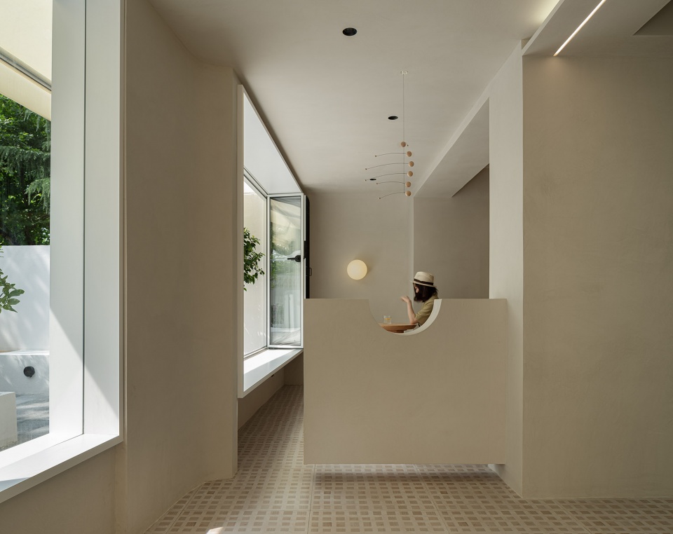 ev cake binjiang store china by zhibai design and research office