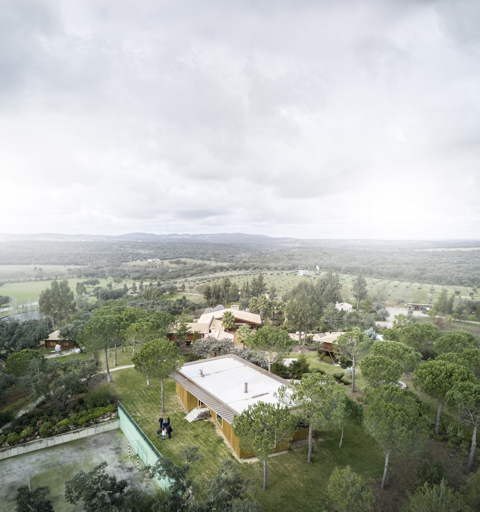 barrocas homestead main house expansion and pavilion by carlos castanheira