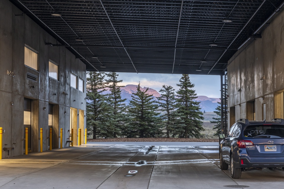 jackson hole airport qta by clb architects 1