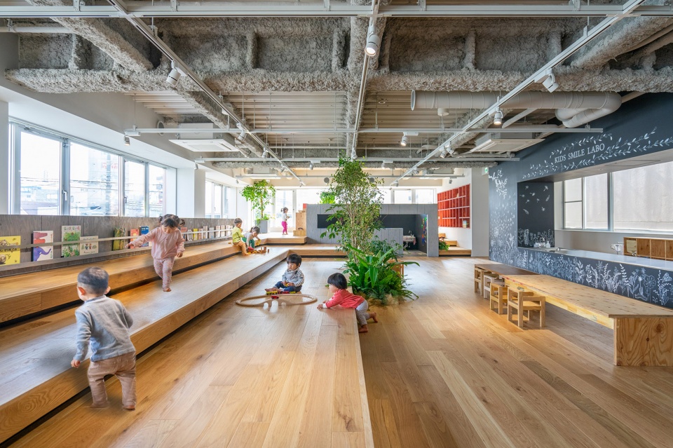 kids smile labo nursery by hibinosekkei youji no shiro kids design labo