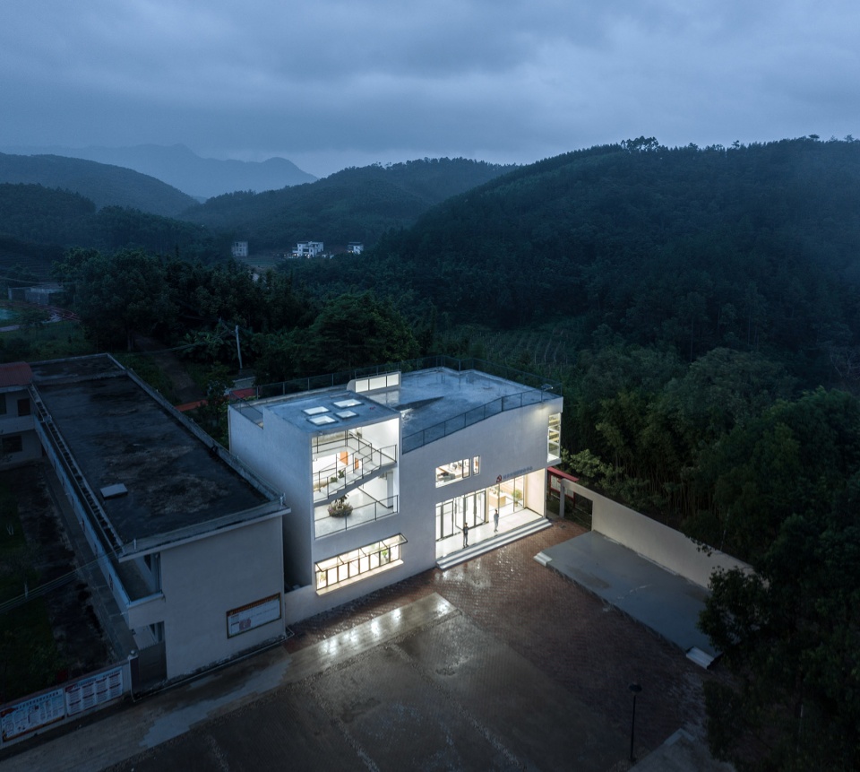 Heyuan Huilong Village Party Service Center by Yuanism Architects SUIADR