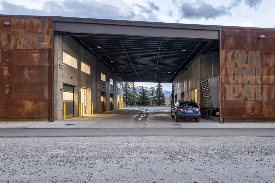 jackson hole airport qta by clb architects