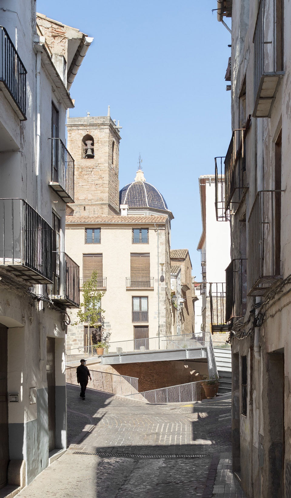 SYNAGOGUE SQUARE by el fabricante de espheras Grupo Aranea Cel Ras Arquitectura