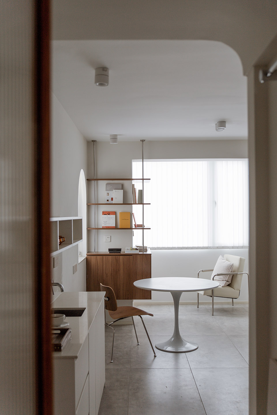 The Wedging of Stainless Steel – 65㎡ apartment interior design by QISI ...
