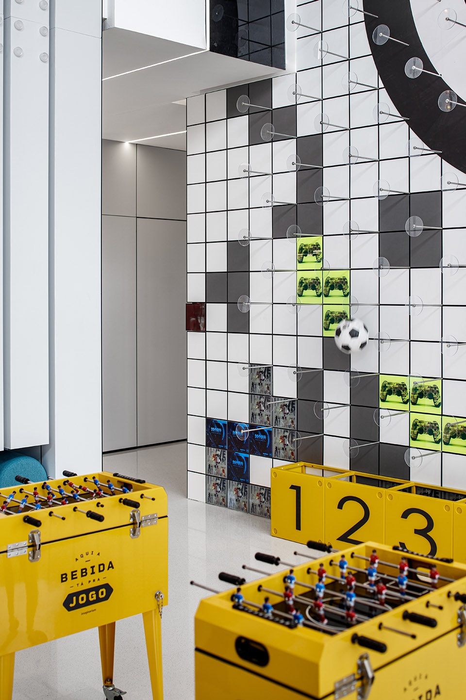 jun yu apartment lobby design by mod