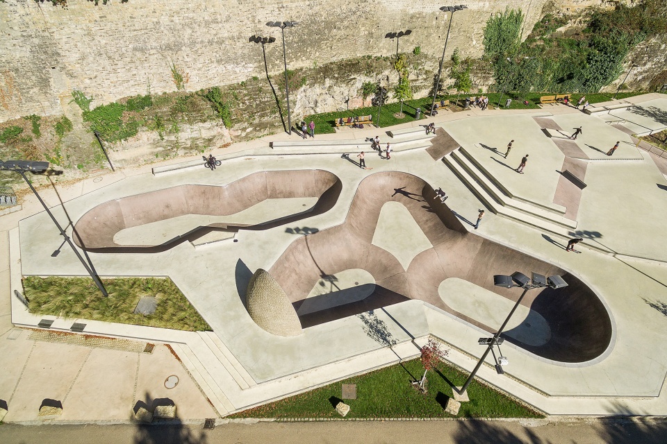 Skatepark Peitruss by Constructo Skatepark Architecture