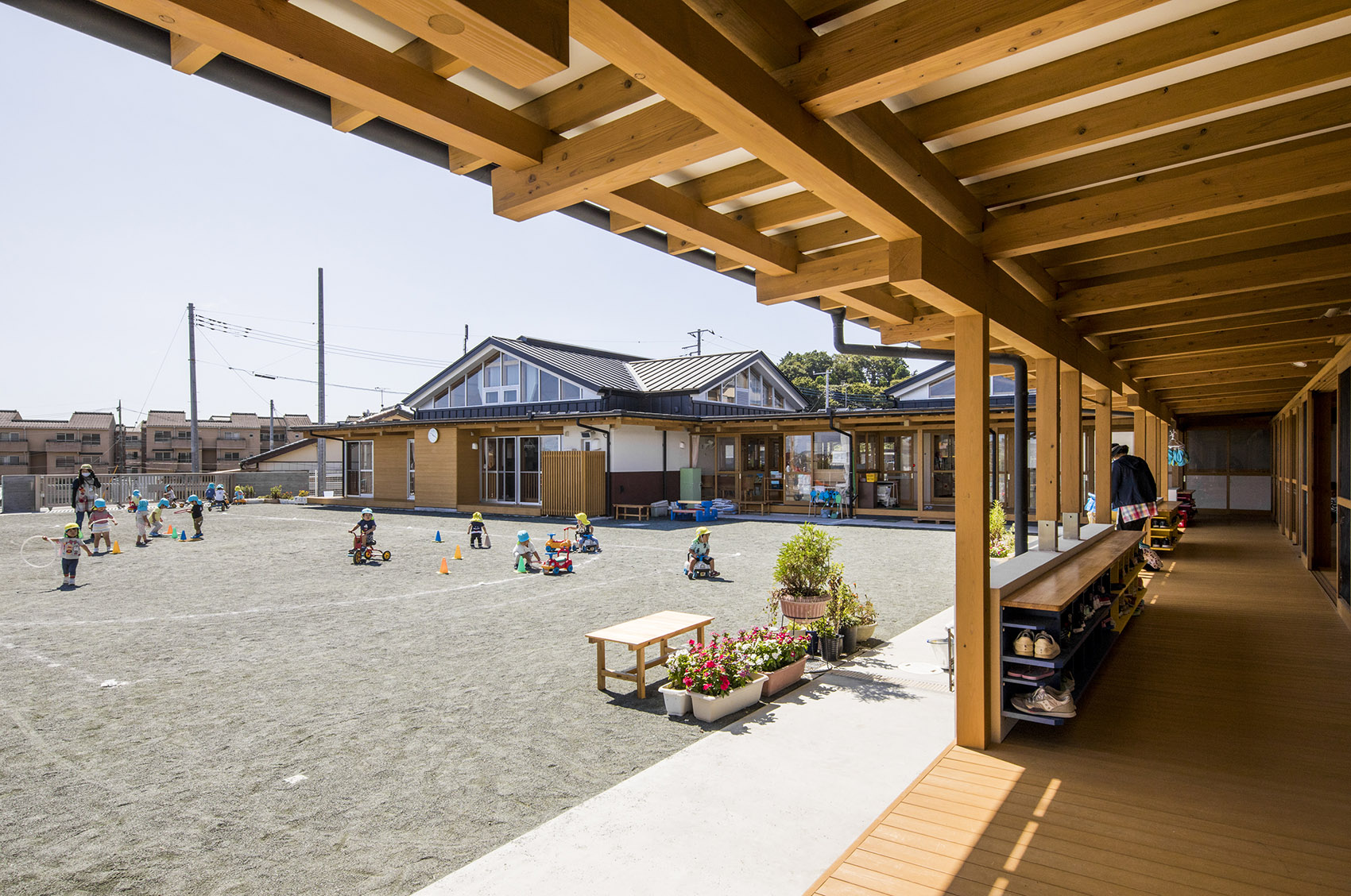 hitachi city hanayama certified child center by mikami architects