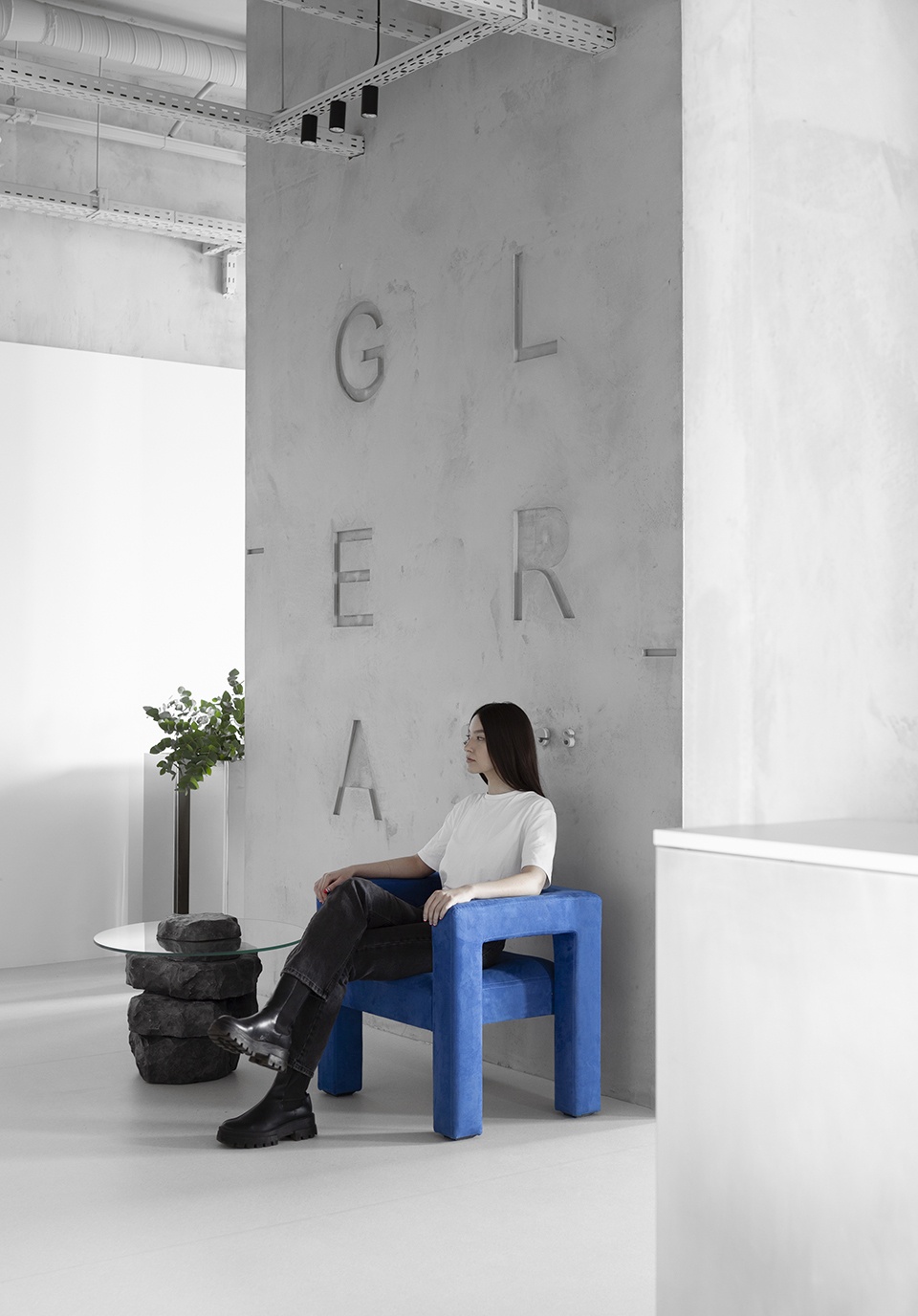 luch 6 office by kotra architects