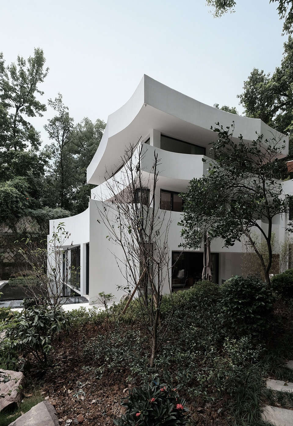Met Yoga studio China by Fine Arch design studio