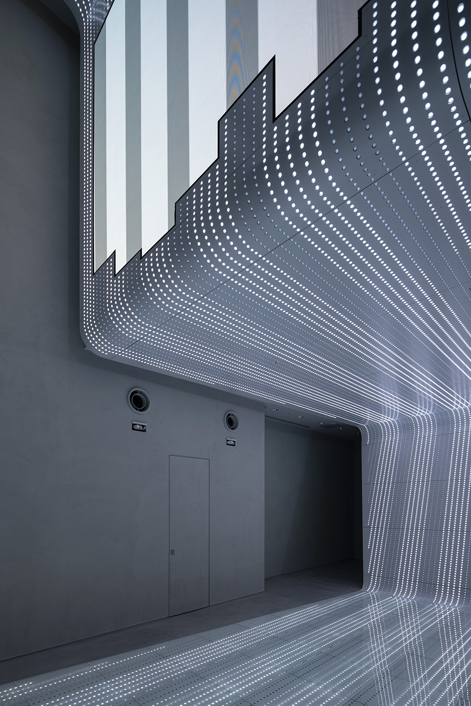 THE FLAGSHIP STORE WITH DOTS by Ryusuke Nanki