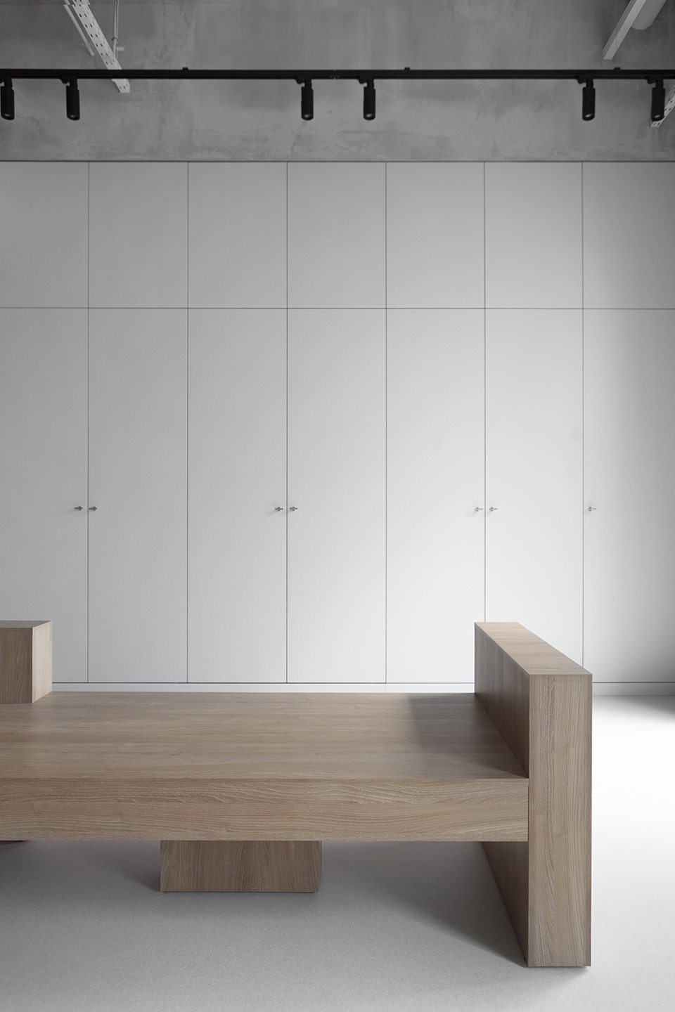 luch 6 office by kotra architects