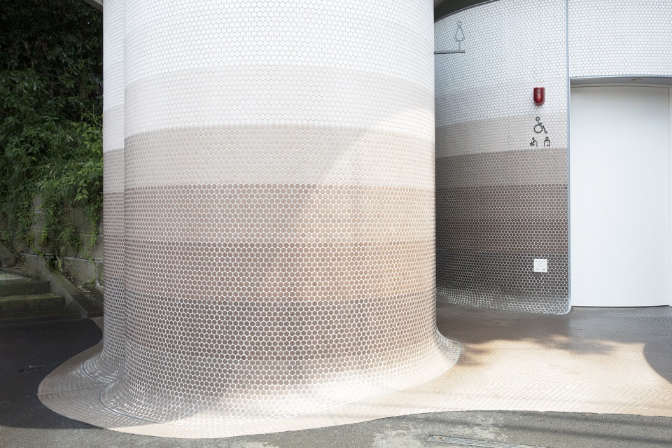yoyogi hachiman public toilet by toyo ito associates architects