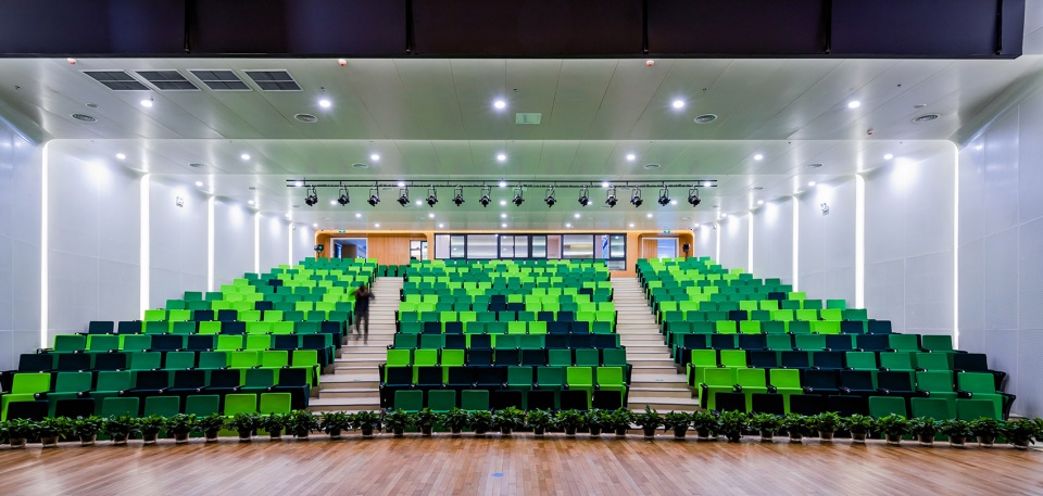 Longquan Tianli Primary School by Jas design