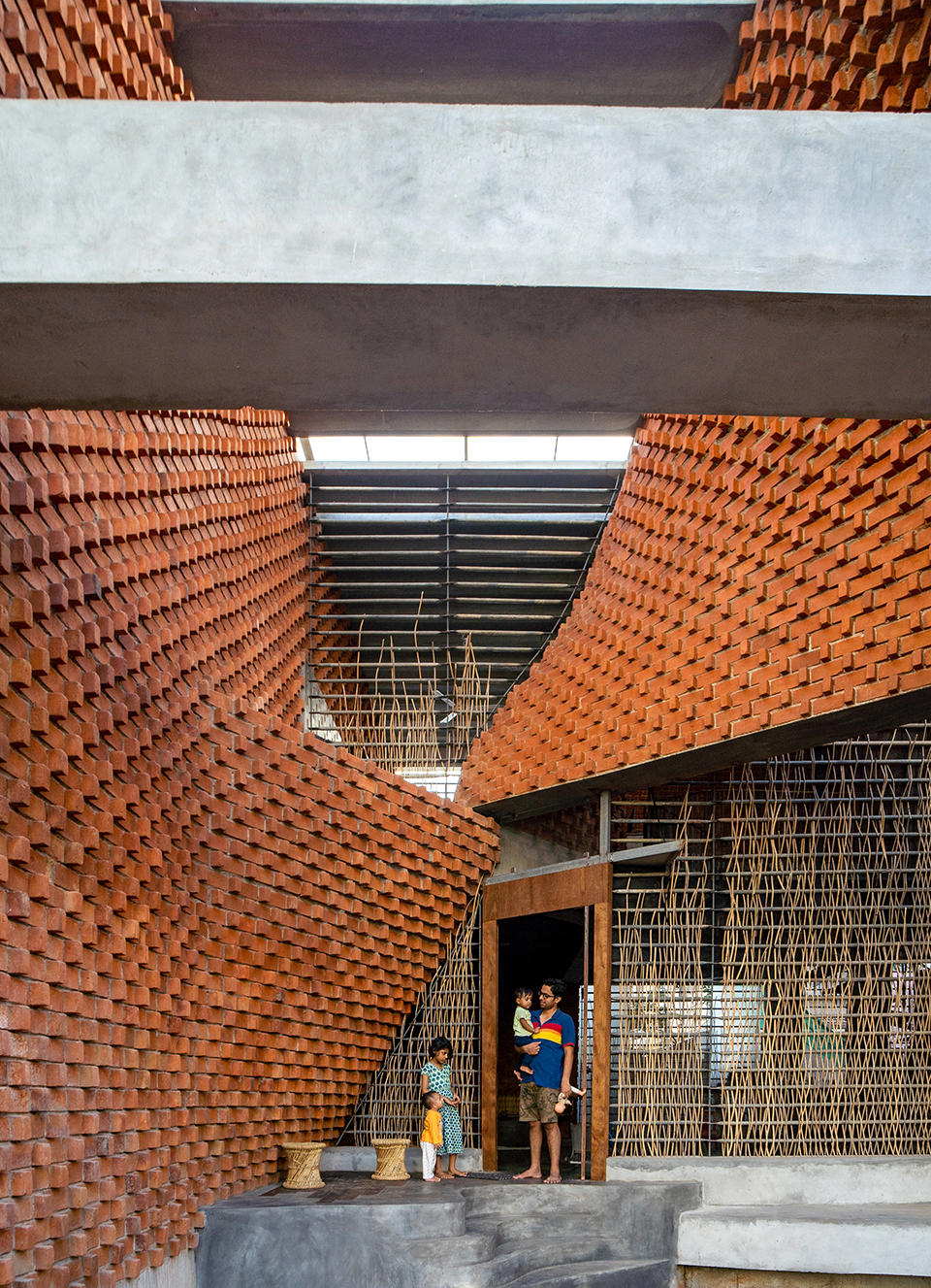 pirouette house by wallmakers