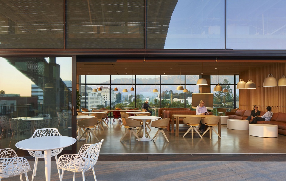 Kaiser Permanente Bernard J Tyson School of Medicine by Yazdani Studio of CannonDesign