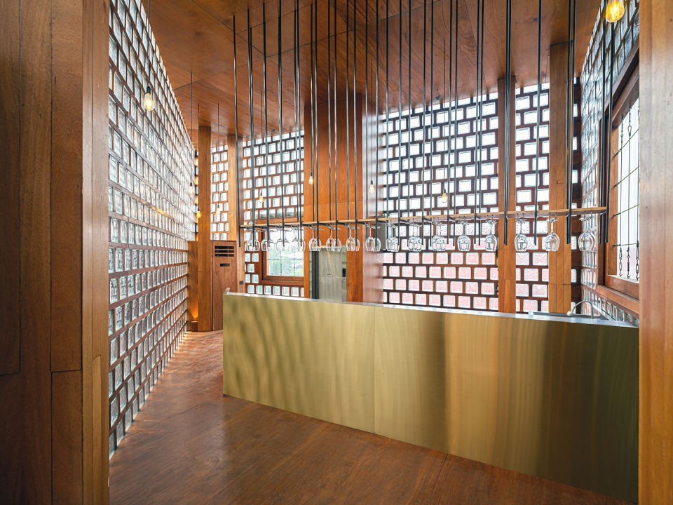 artisans ayutthaya the woman restaurant by bangkok project studio