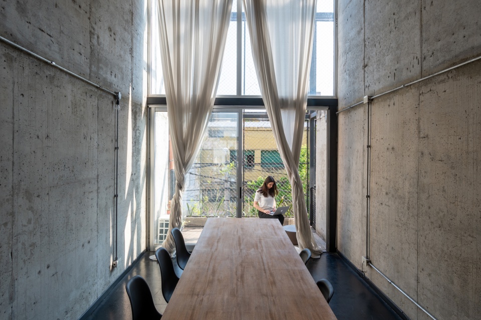 triptico building by mariela marchisio cristian nanzer german margherit
