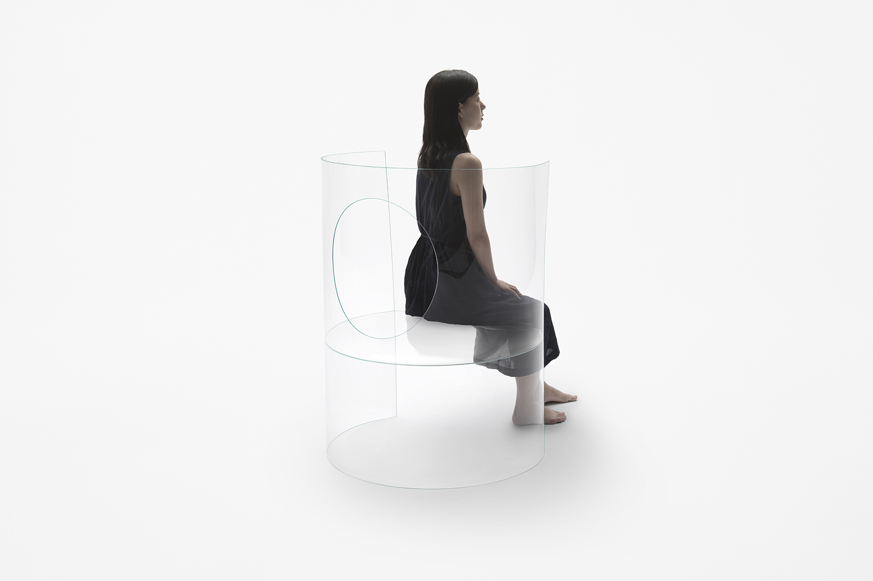 chaise medaillon 3 0 by nendo