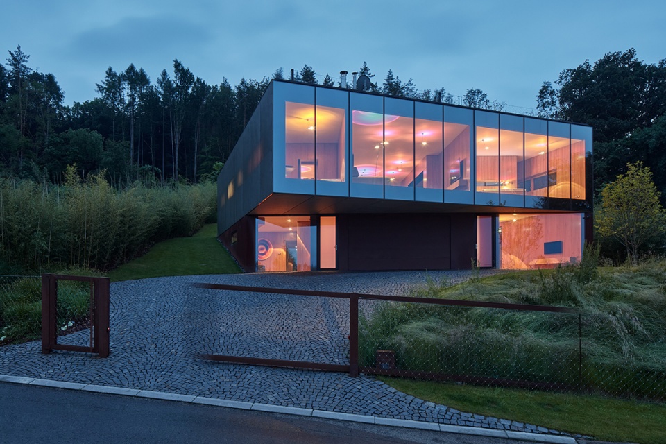lazy house by petrjandabrainwork