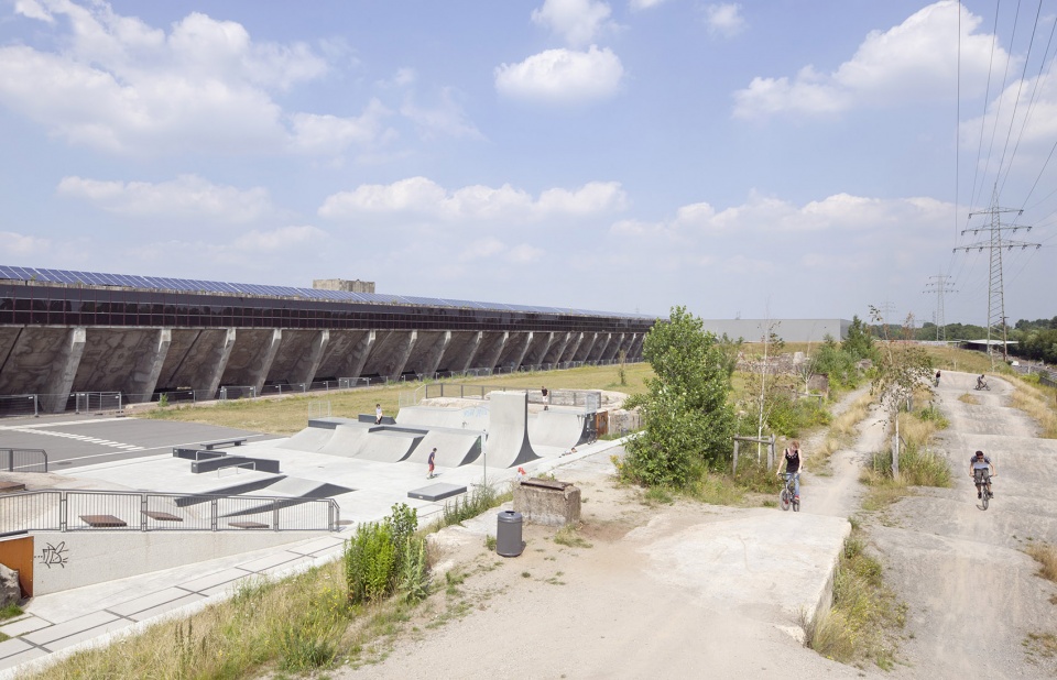 new spaces at schalker verein by planergruppe gmbh oberhausen