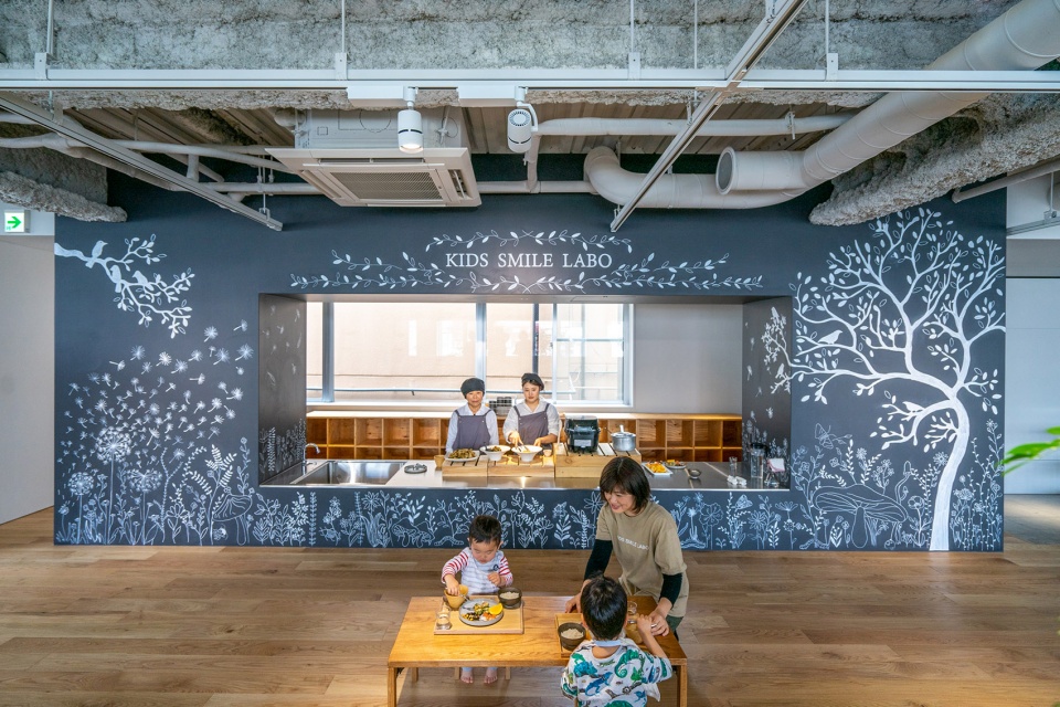 kids smile labo nursery by hibinosekkei youji no shiro kids design labo