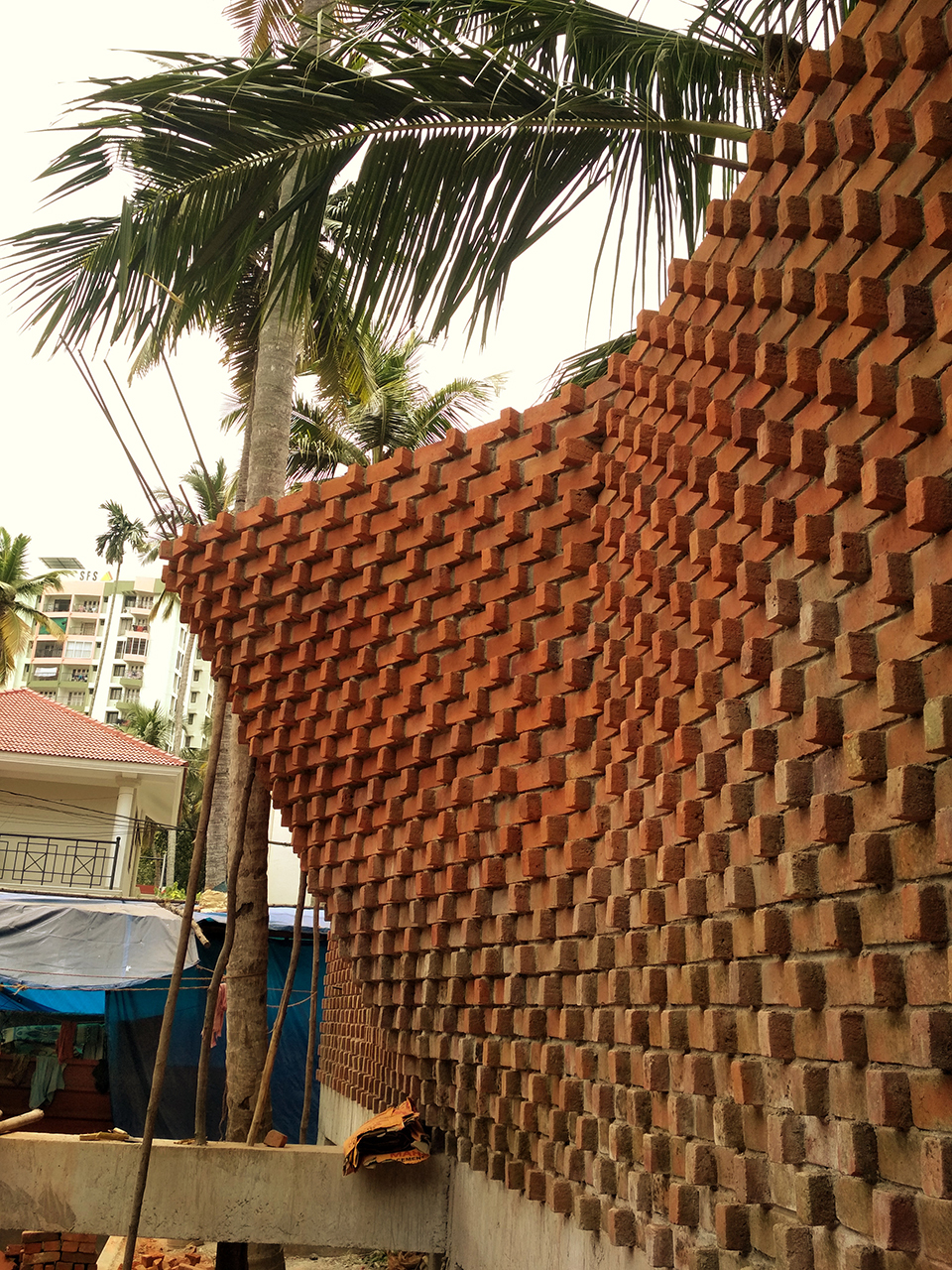 pirouette house by wallmakers
