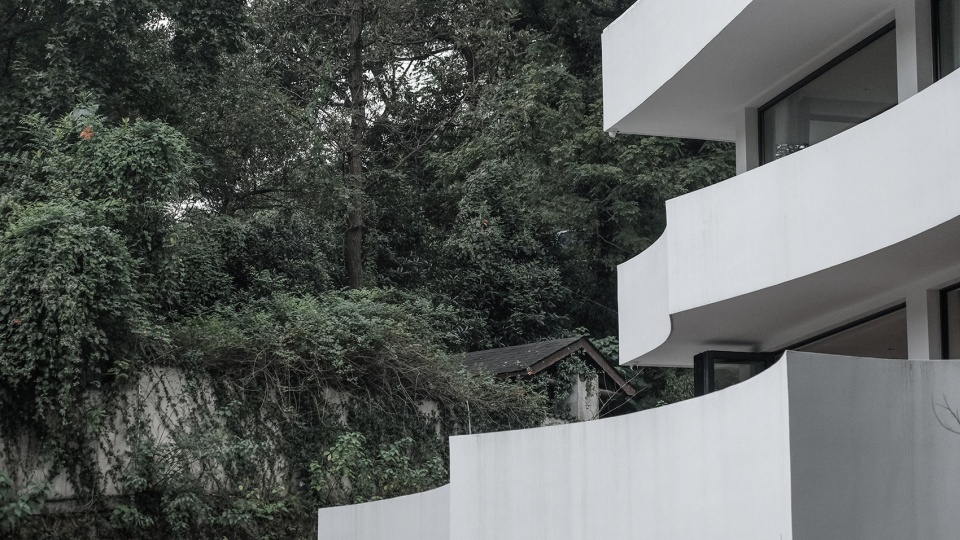 Met Yoga studio China by Fine Arch design studio