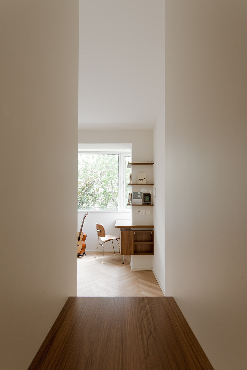The Wedging of Stainless Steel – 65㎡ apartment interior design by QISI ...