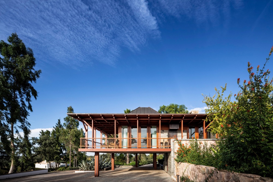 barrocas homestead main house expansion and pavilion by carlos castanheira