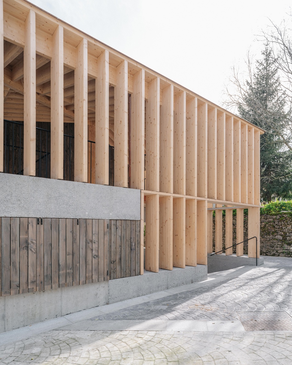 last chance for a slow dance covered public space by behark