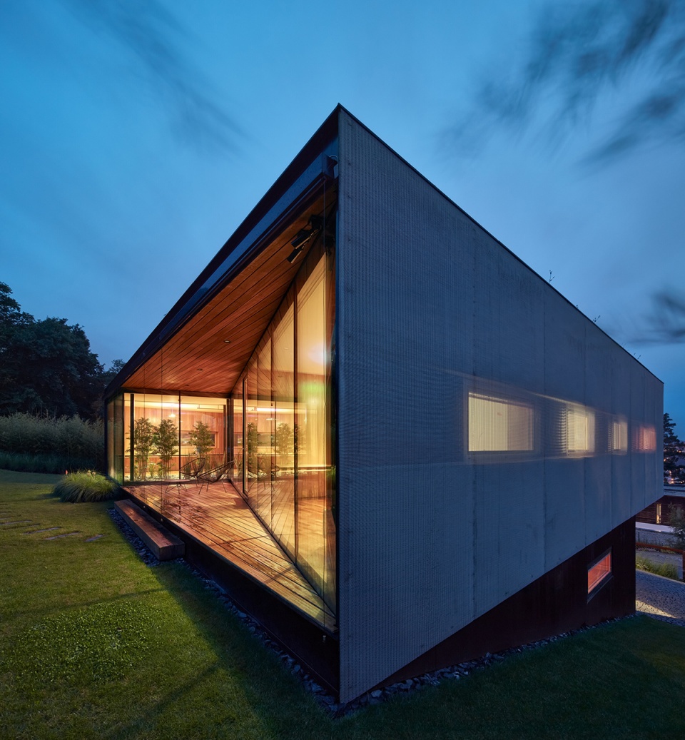 lazy house by petrjandabrainwork
