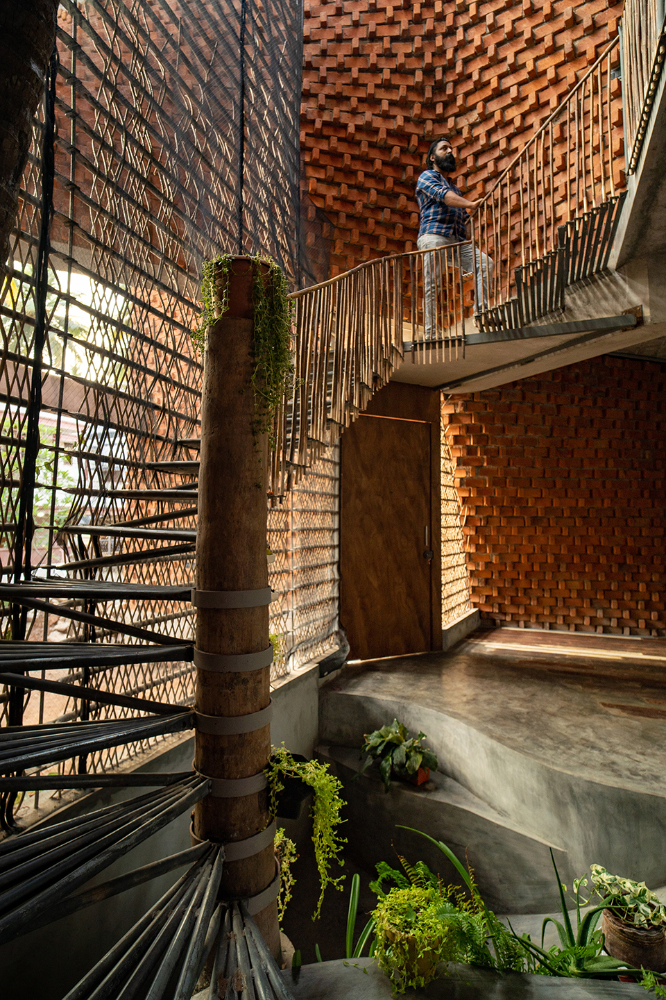 pirouette house by wallmakers