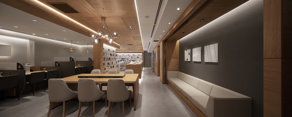 THE FLAGSHIP STORE WITH DOTS by Ryusuke Nanki