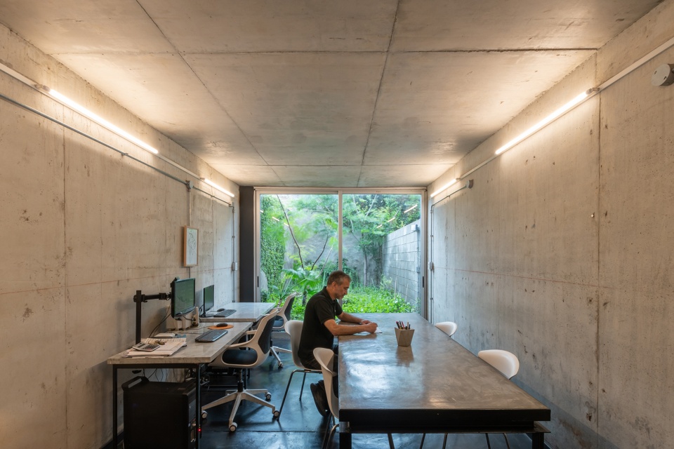 triptico building by mariela marchisio cristian nanzer german margherit