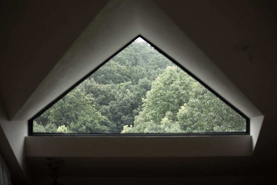 Met Yoga studio China by Fine Arch design studio