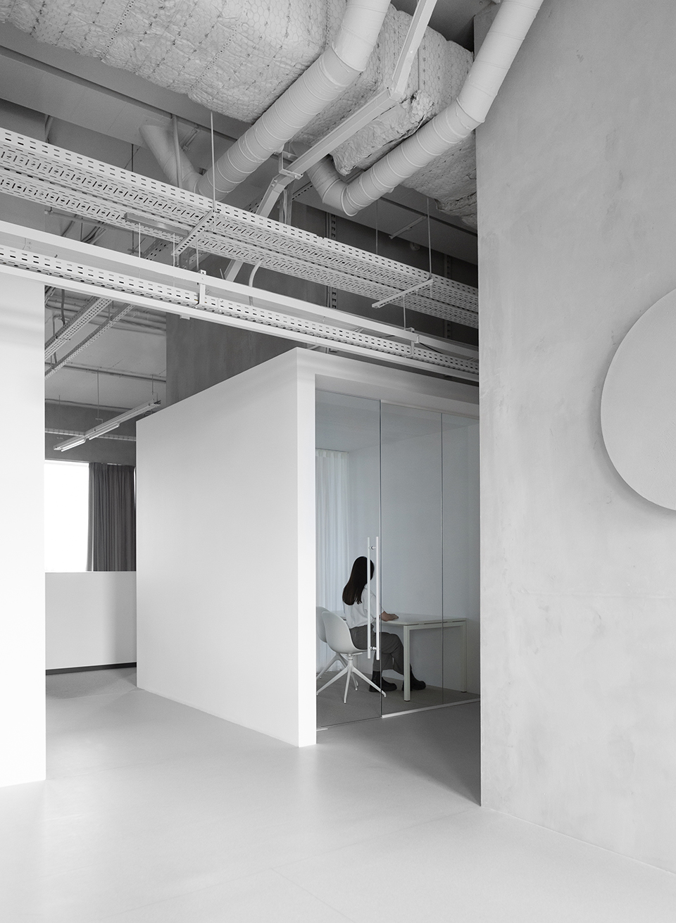 luch 6 office by kotra architects