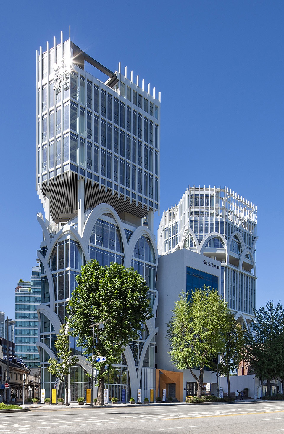 DOHWASEOGIL CULTURAL COMPLEX CENTER MONGYUDOWONDO by UNSANGDONG Architects Cooperation